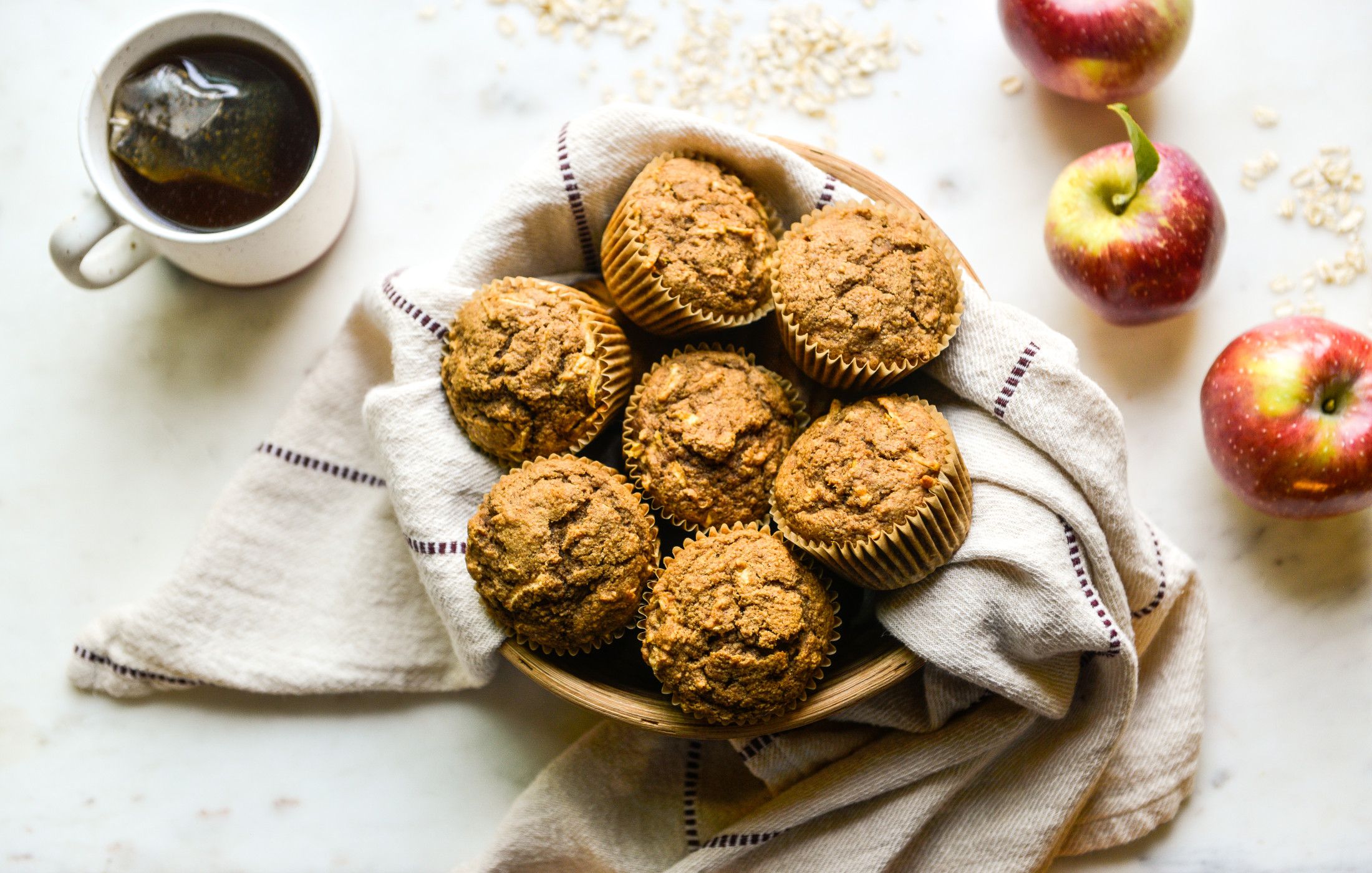 APPLE CINNAMON OAT MUFFINS-1