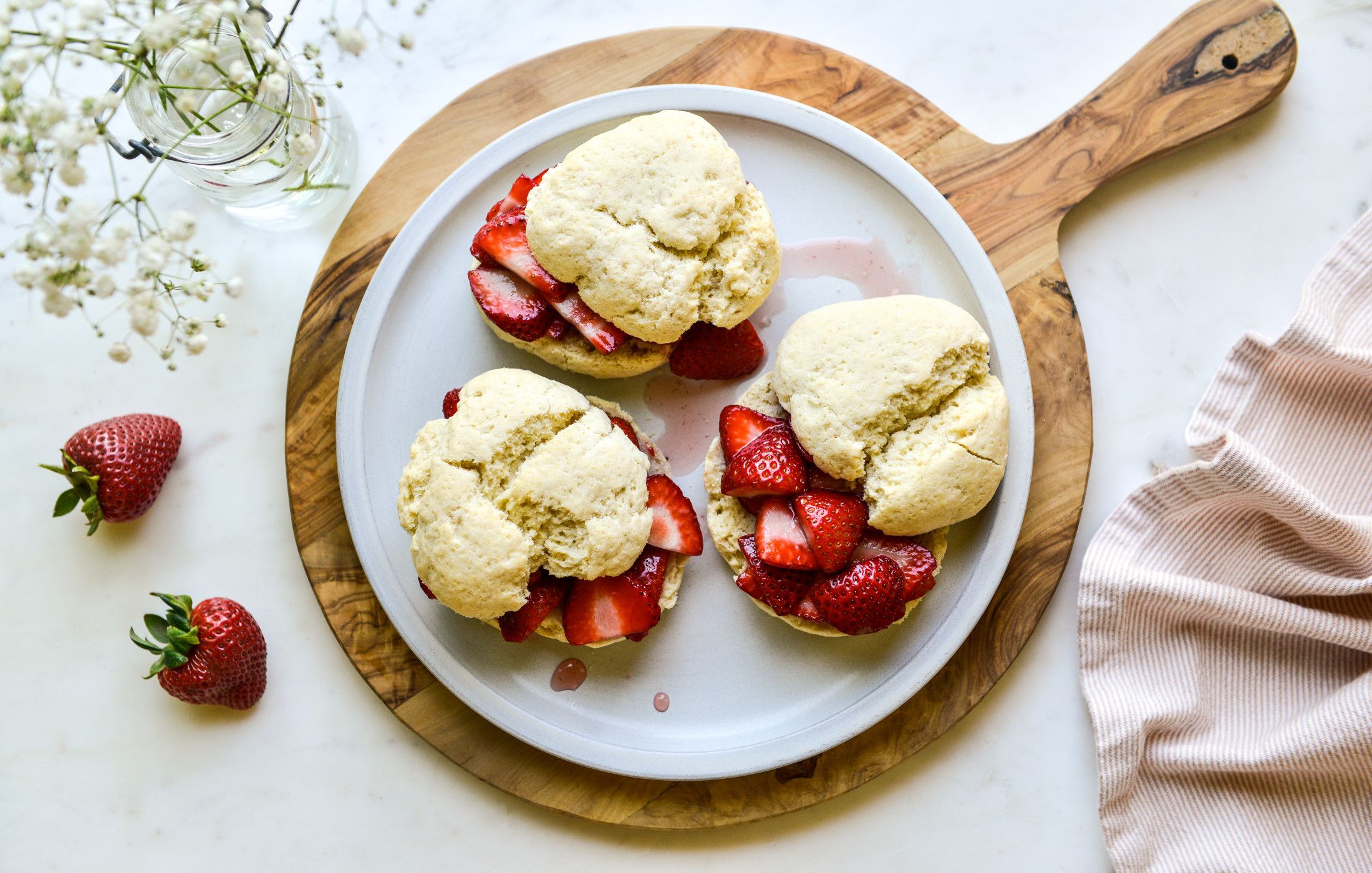 GLUTEN-FREE STRAWBERRY SHORTCAKES-EGG-FREE-LOW-FODMAP-1
