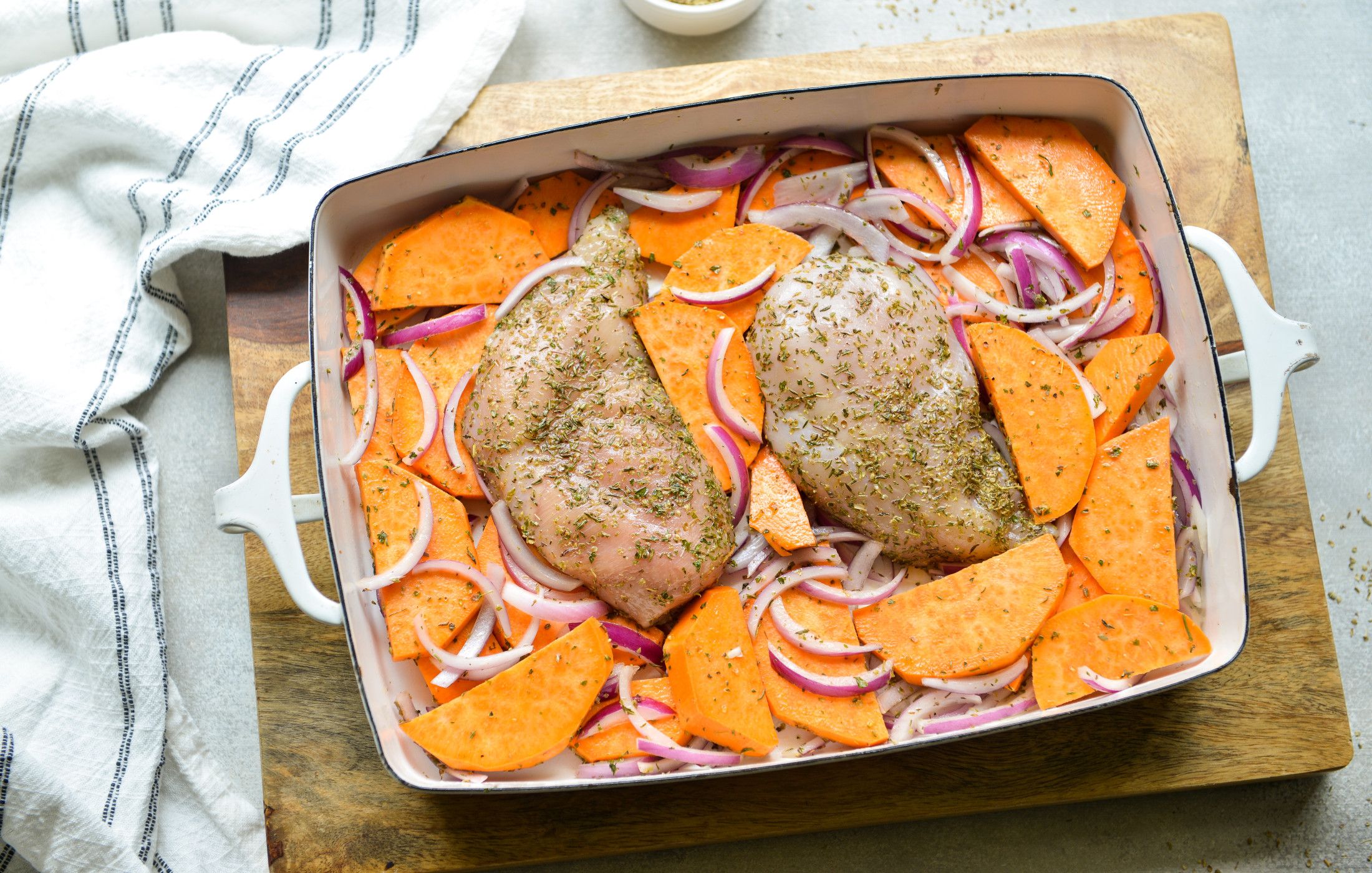HERB BAKED CHICEN AND SWEET POTATOES-3