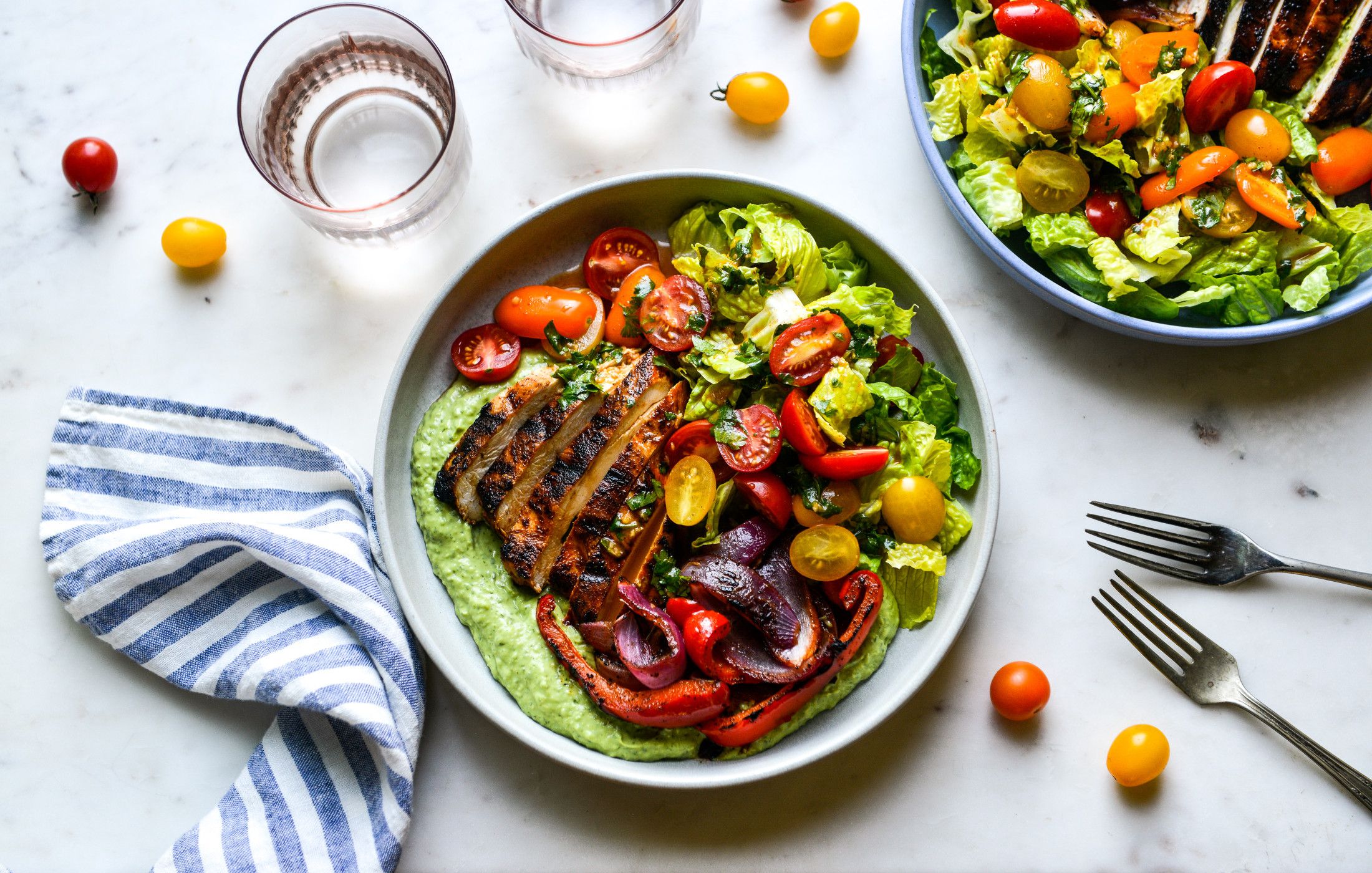 KETO CHIPOTLE-LIME GRILLED CHICKEN BOWLS WITH AVOCADO CREMA-1