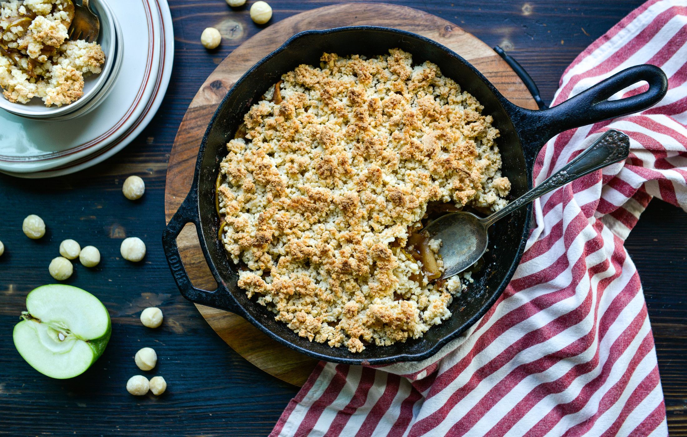 LOW-OXALATE APPLE MACADAMIA NUT CRISP-1
