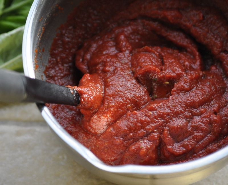 Easy Homemade Pizza Sauce Recipe