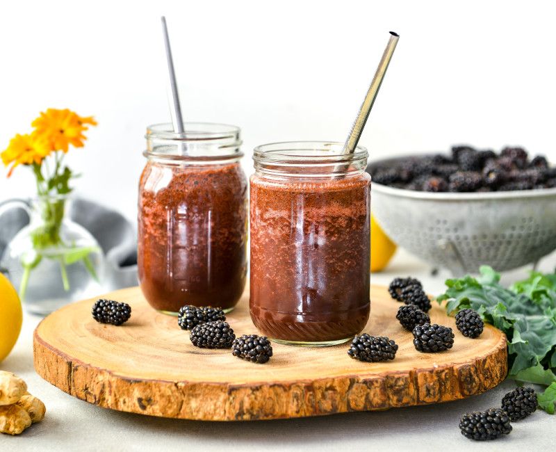 BLACKBERRY KALE PROTEIN SMOOTHIE