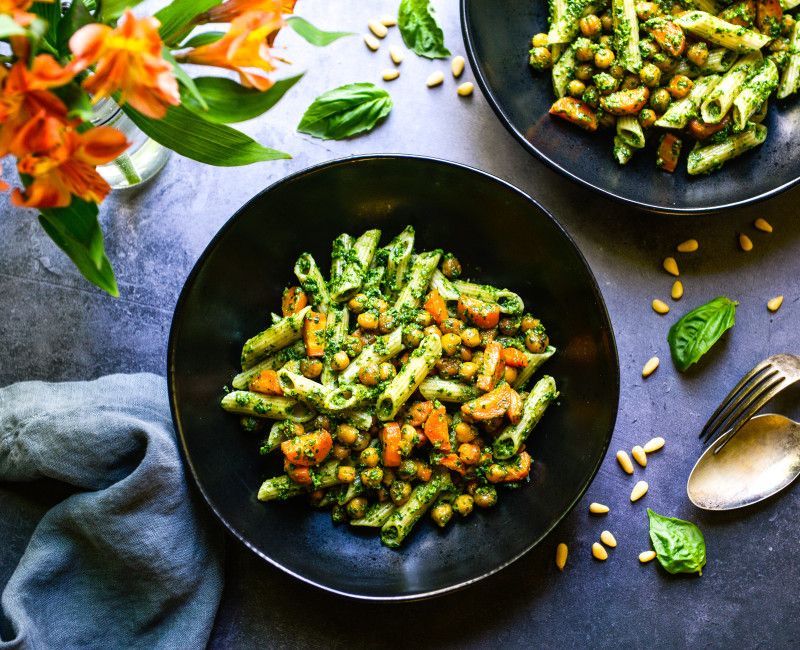 KALE-BASIL PESO PASTA ROASTED CHICKPEAS CARROTS VEGAN GLUTEN-FREE-2