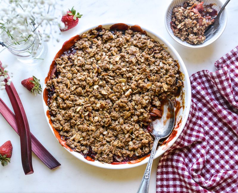 STRAWBERRY RHUBARB CRISP GLUTEN-FREE-1