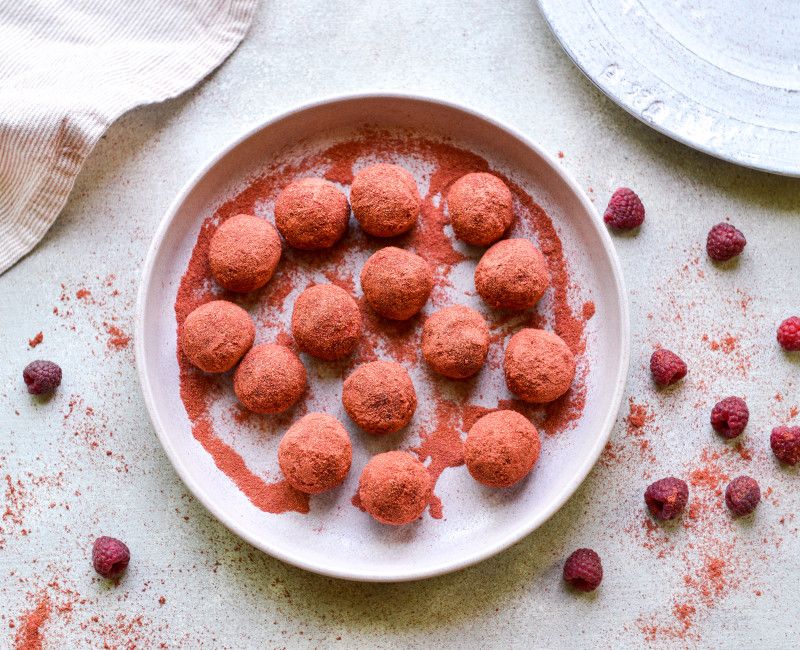 RASPBERRY CREAM CHEESE FAT BOMBS-1