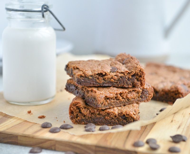 Almond Butter Chocolate Chip Cookie Bars